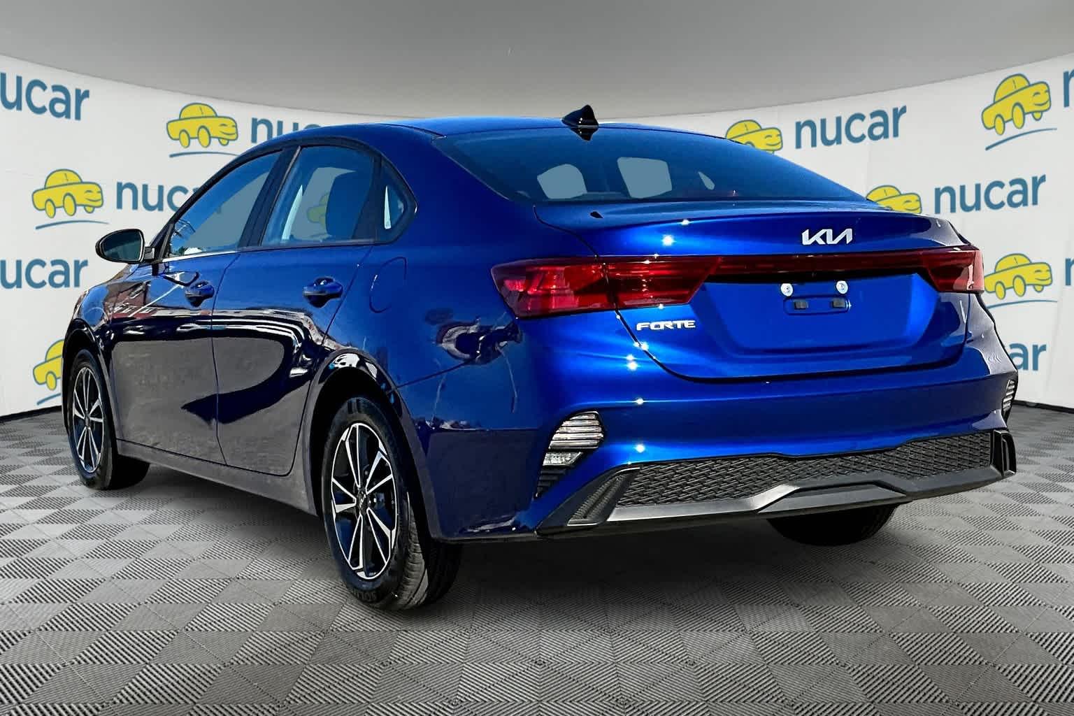 2023 Kia Forte LXS - Photo 4