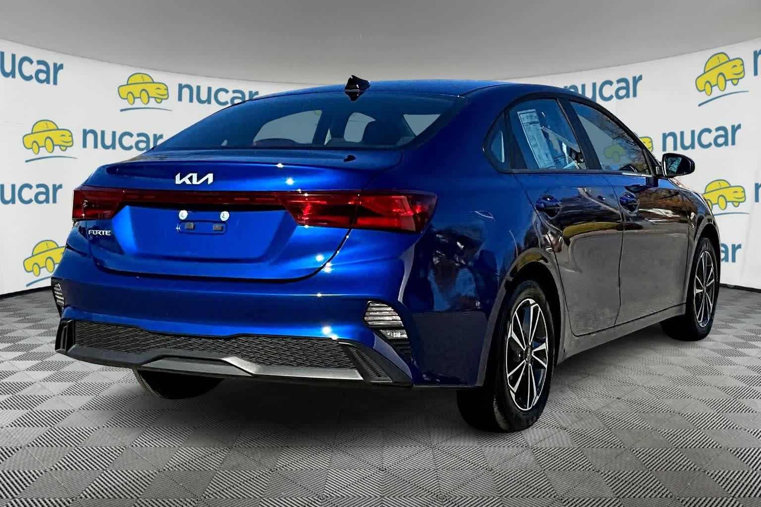 2023 Kia Forte LXS - Photo 6