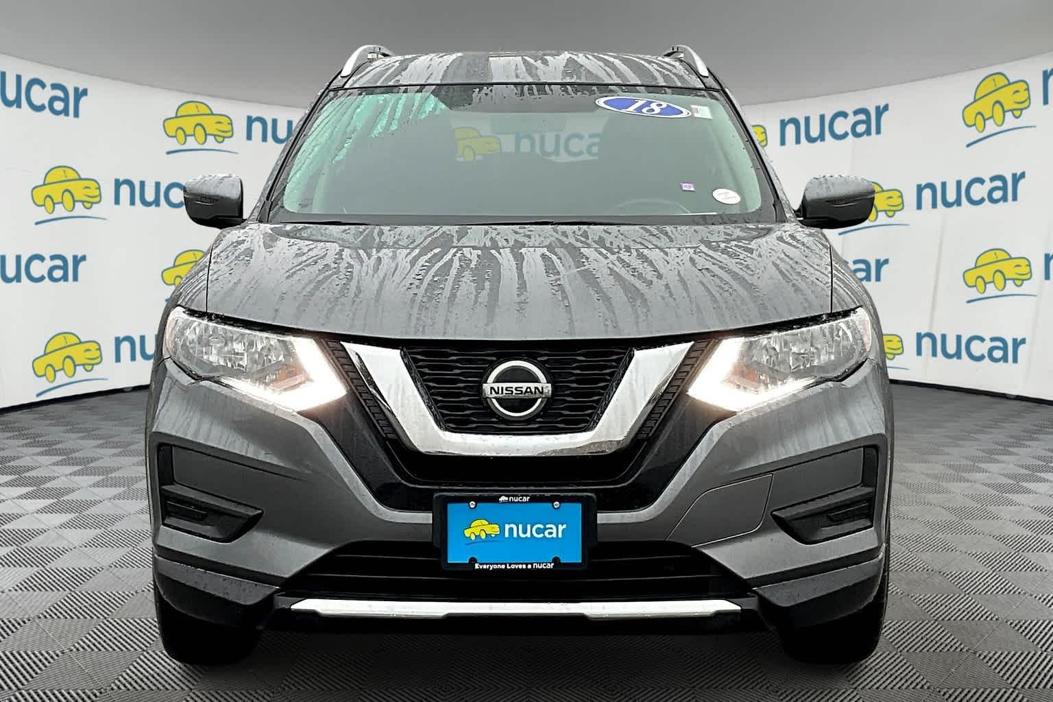 2018 Nissan Rogue SV - Photo 2