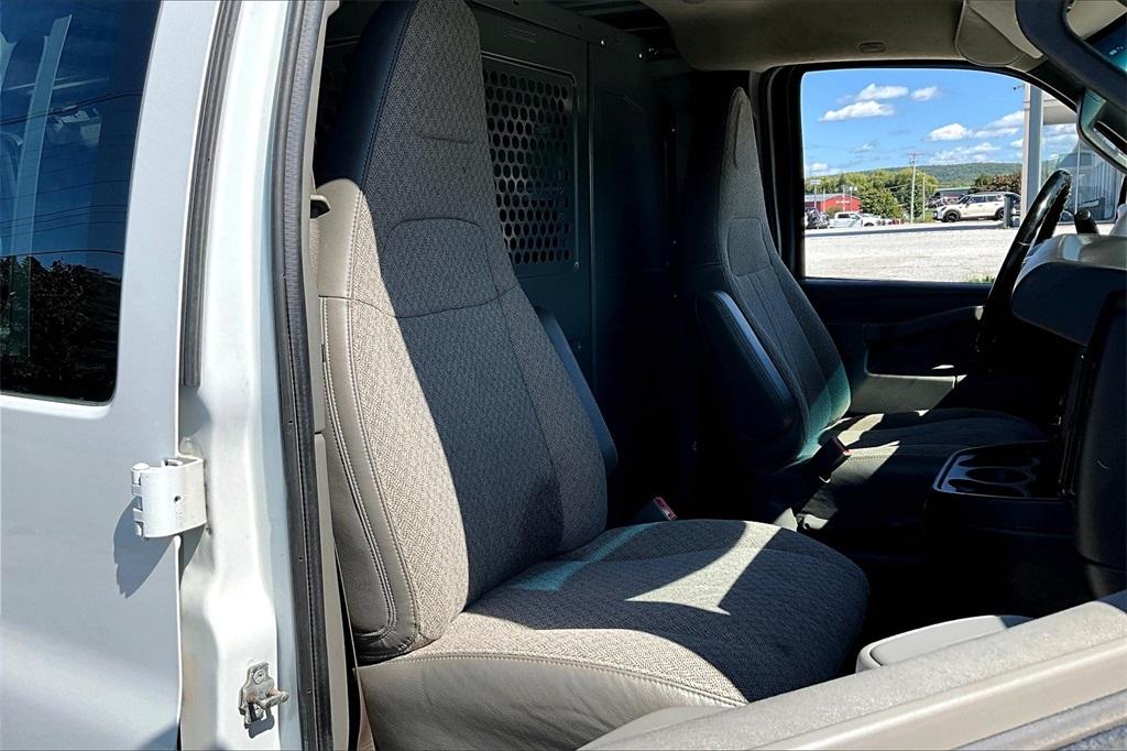 2018 Chevrolet Express 2500 Work Van - Photo 11