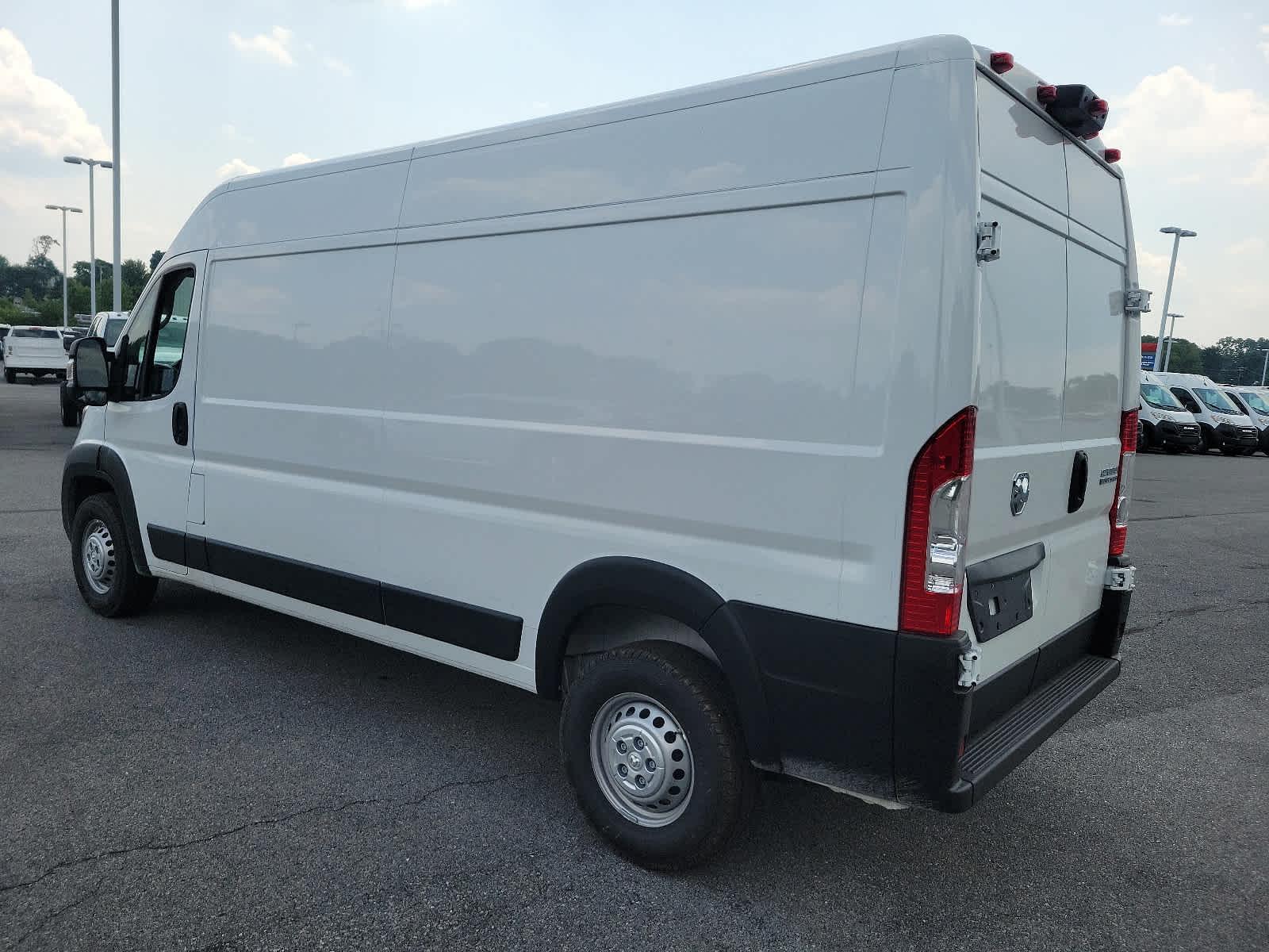 2024 Ram ProMaster Tradesman - Photo 3