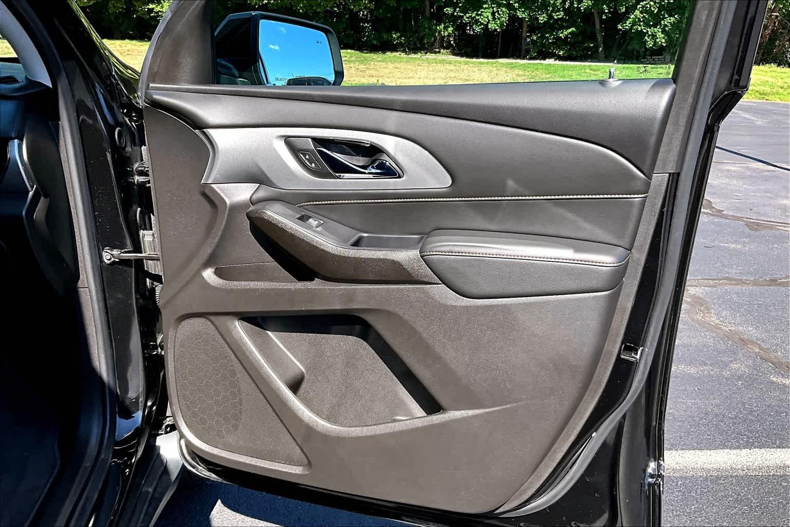 2021 Chevrolet Traverse LT Cloth - Photo 12