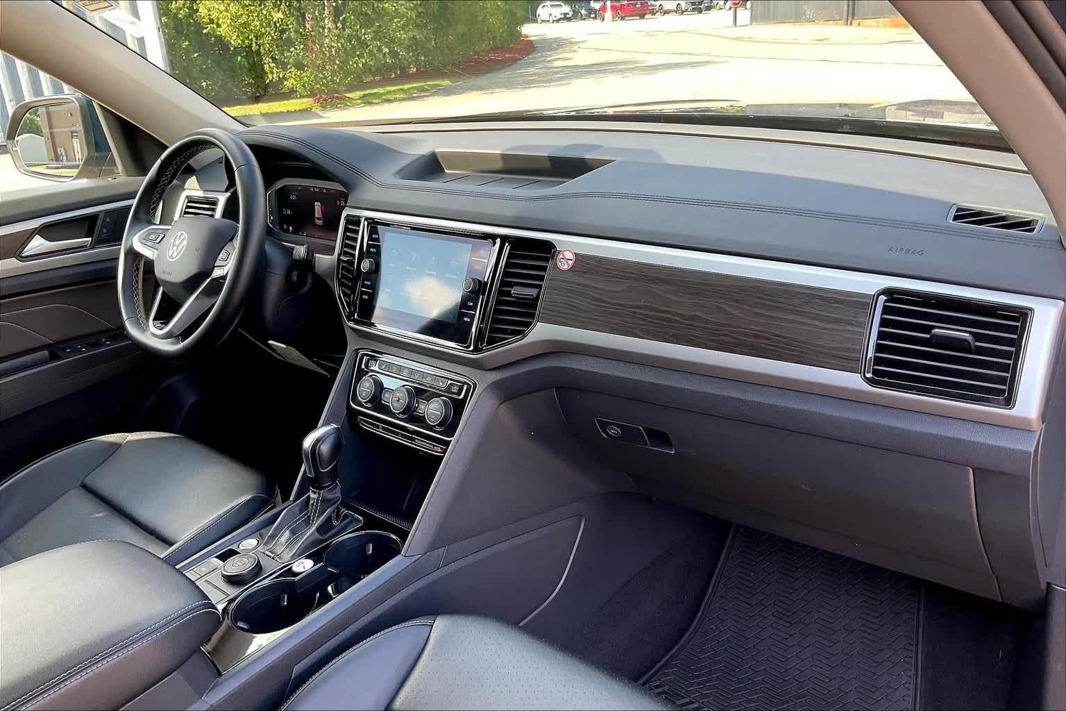 2022 Volkswagen Atlas 3.6L V6 SE w/Technology - Photo 20