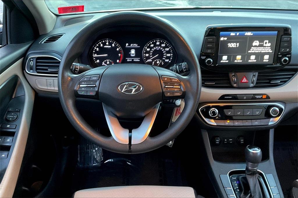 2019 Hyundai Elantra GT Base - Photo 16