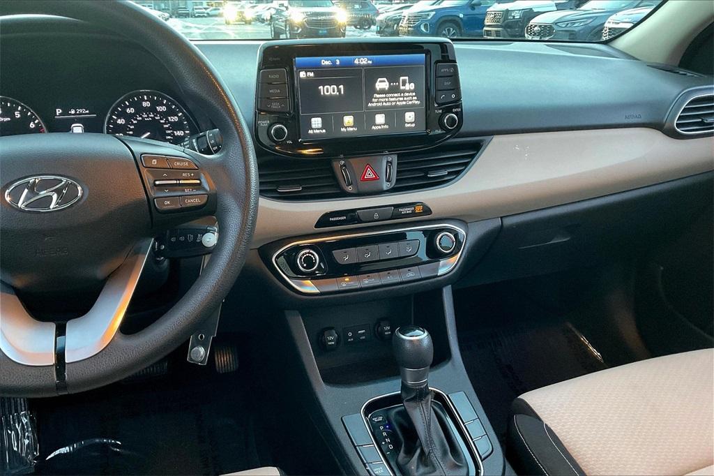 2019 Hyundai Elantra GT Base - Photo 17