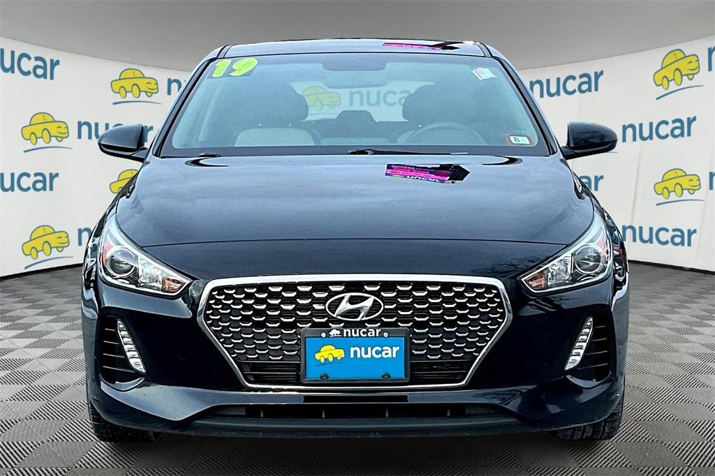 2019 Hyundai Elantra GT Base - Photo 2