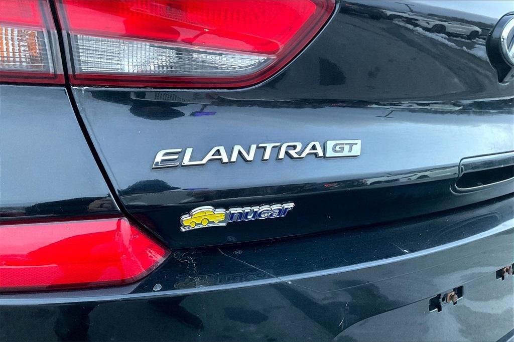 2019 Hyundai Elantra GT Base - Photo 25