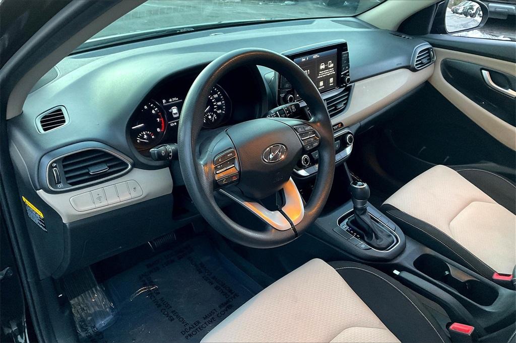 2019 Hyundai Elantra GT Base - Photo 8