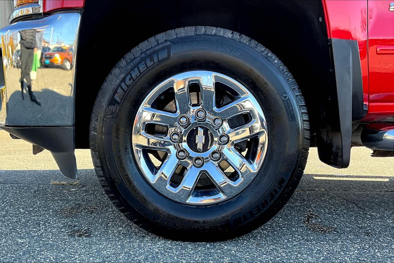 2019 Chevrolet Silverado 2500HD LT 4WD Double Cab 144.2 - Photo 7