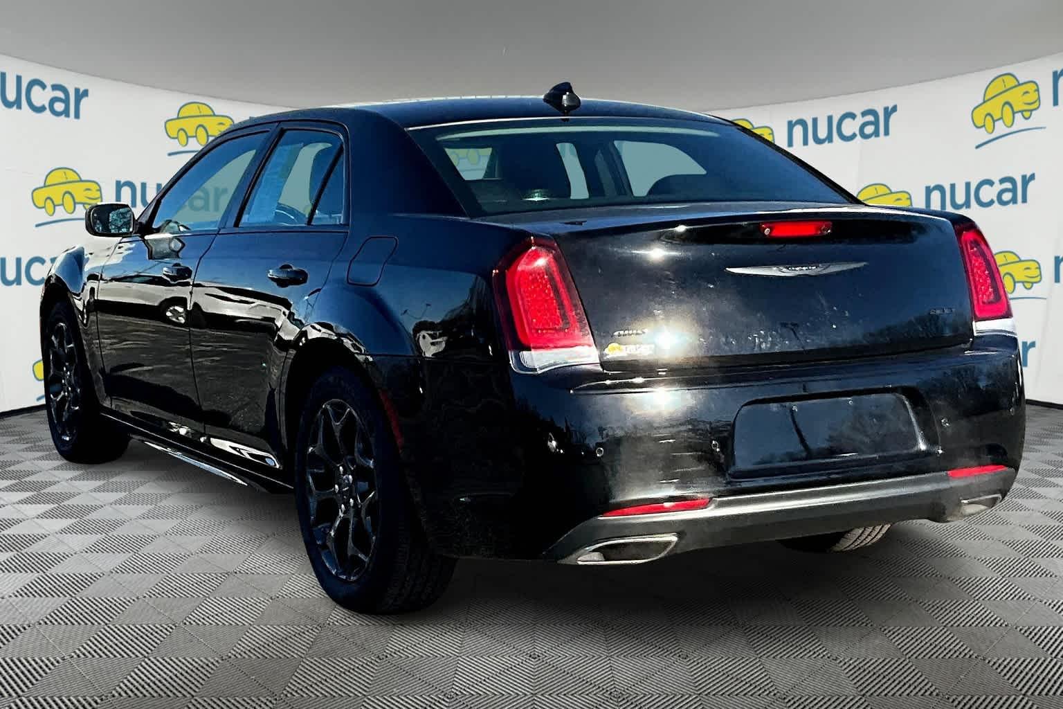 2022 Chrysler 300 Touring L - Photo 4