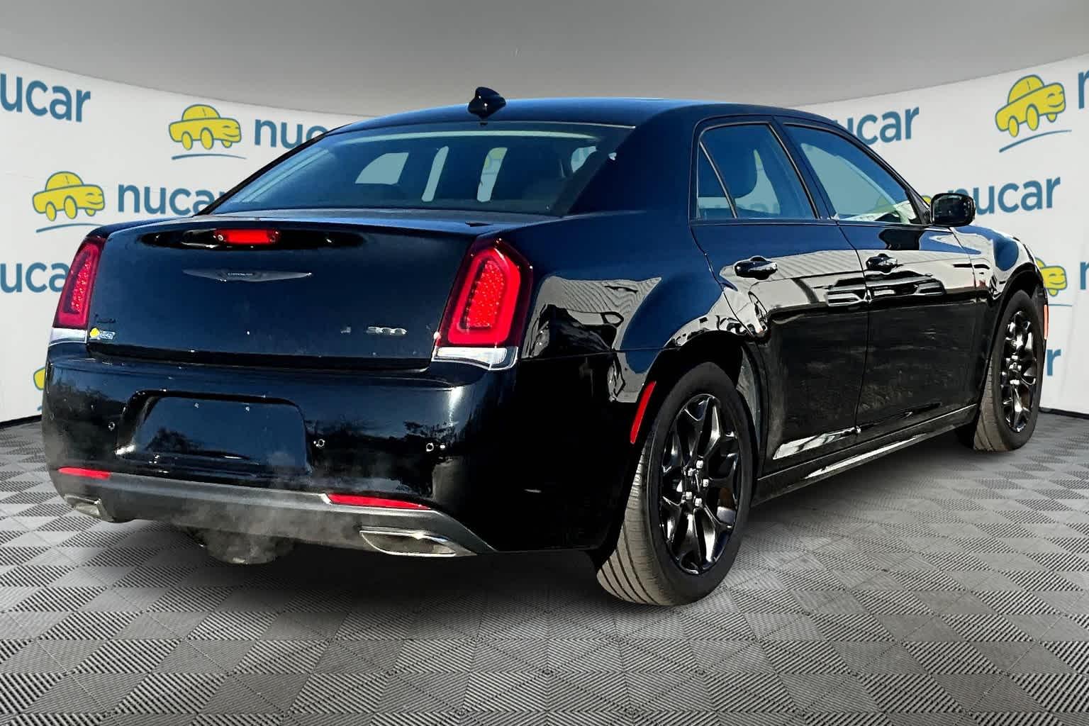 2022 Chrysler 300 Touring L - Photo 6