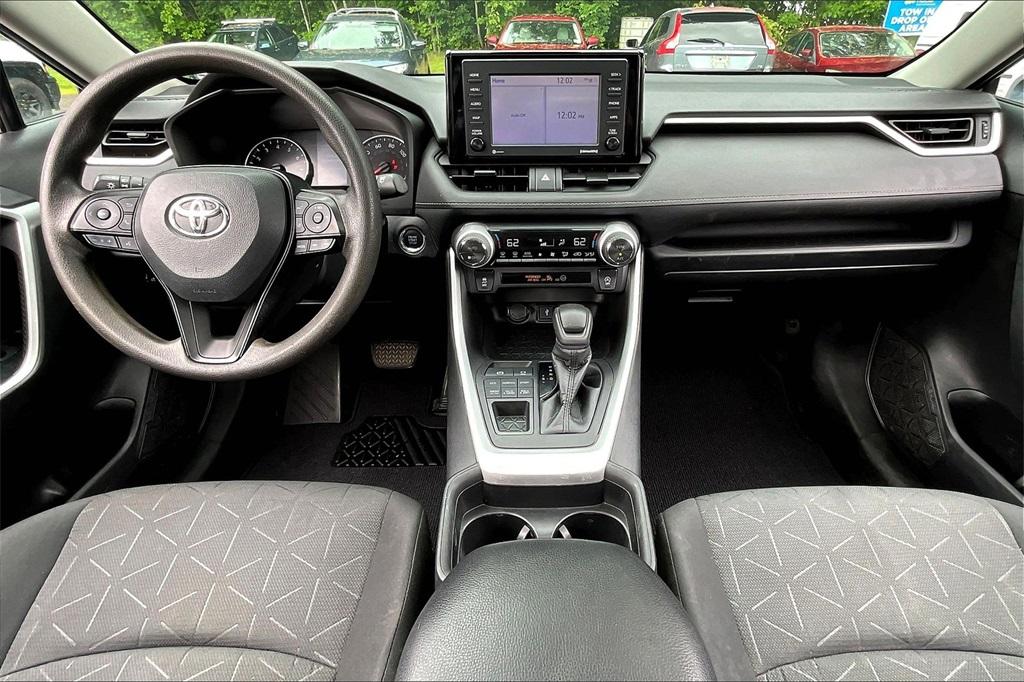 2020 Toyota RAV4 XLE - Photo 21