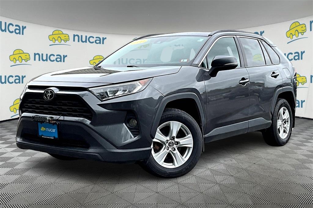 2020 Toyota RAV4 XLE - Photo 3