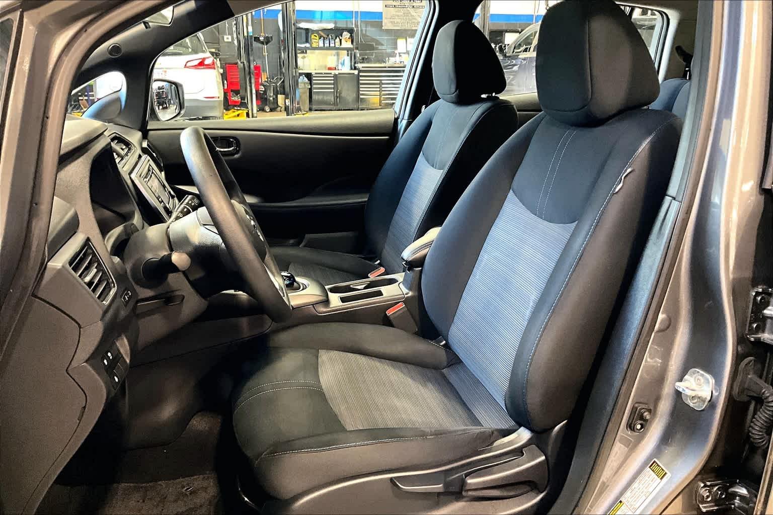 2019 Nissan LEAF S - Photo 10