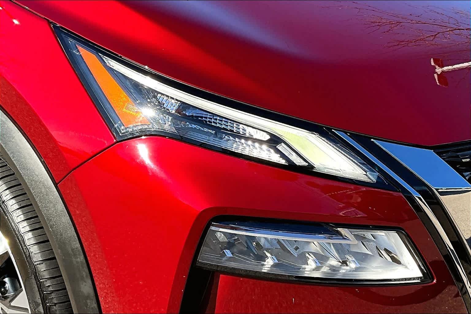 2021 Nissan Rogue SV - Photo 31