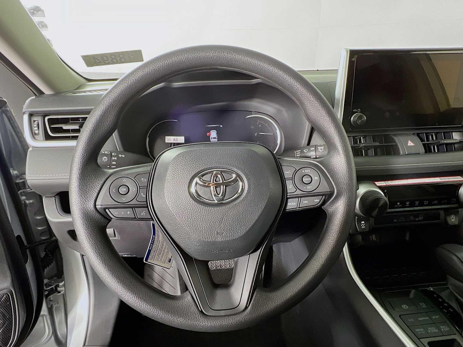 2025 Toyota RAV4 LE - Photo 7