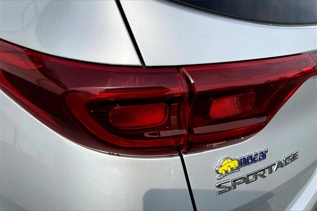 2021 Kia Sportage LX - Photo 31