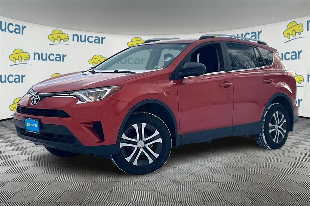 2016 Toyota RAV4 LE - Photo 3