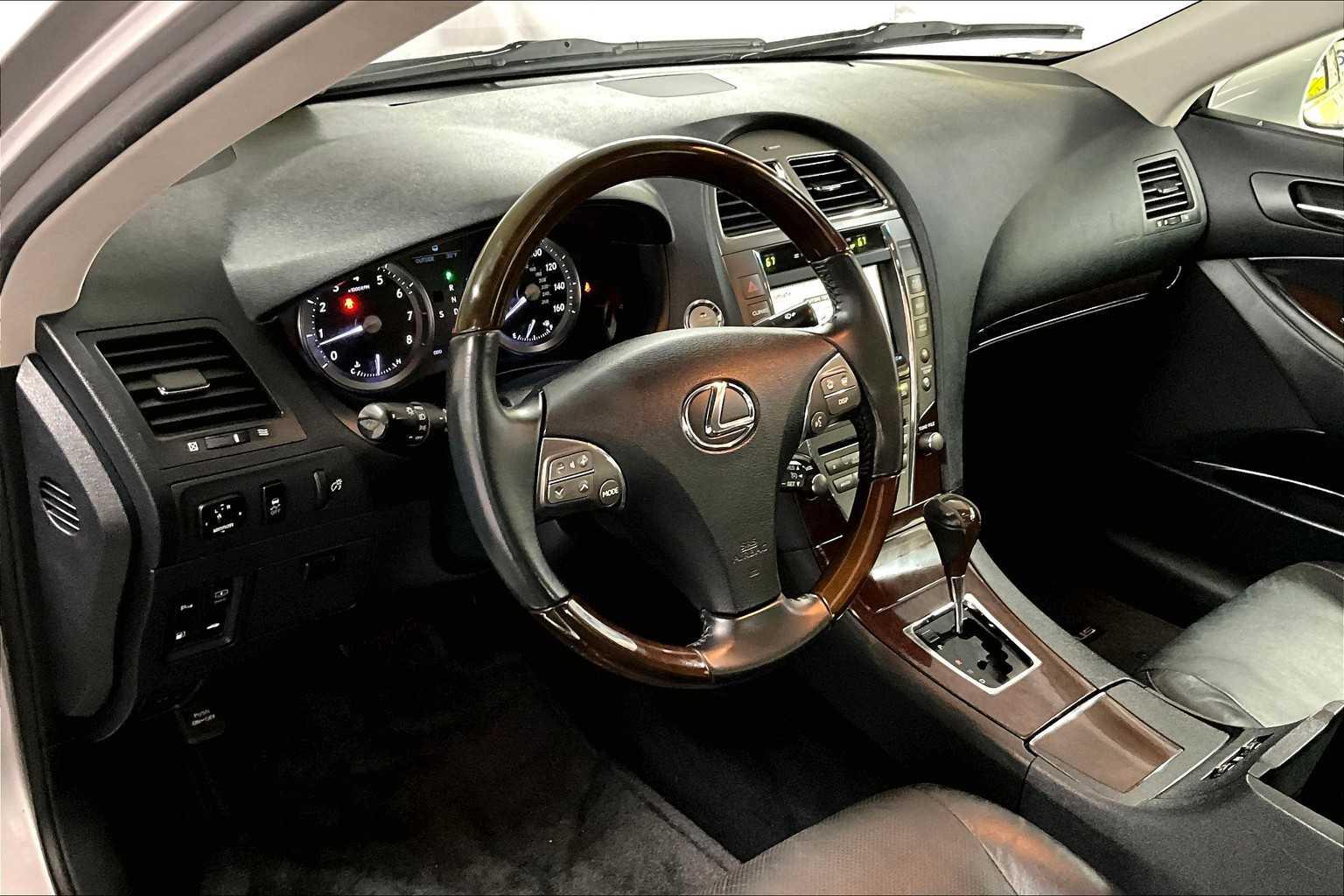 2012 Lexus ES 350  - Photo 8