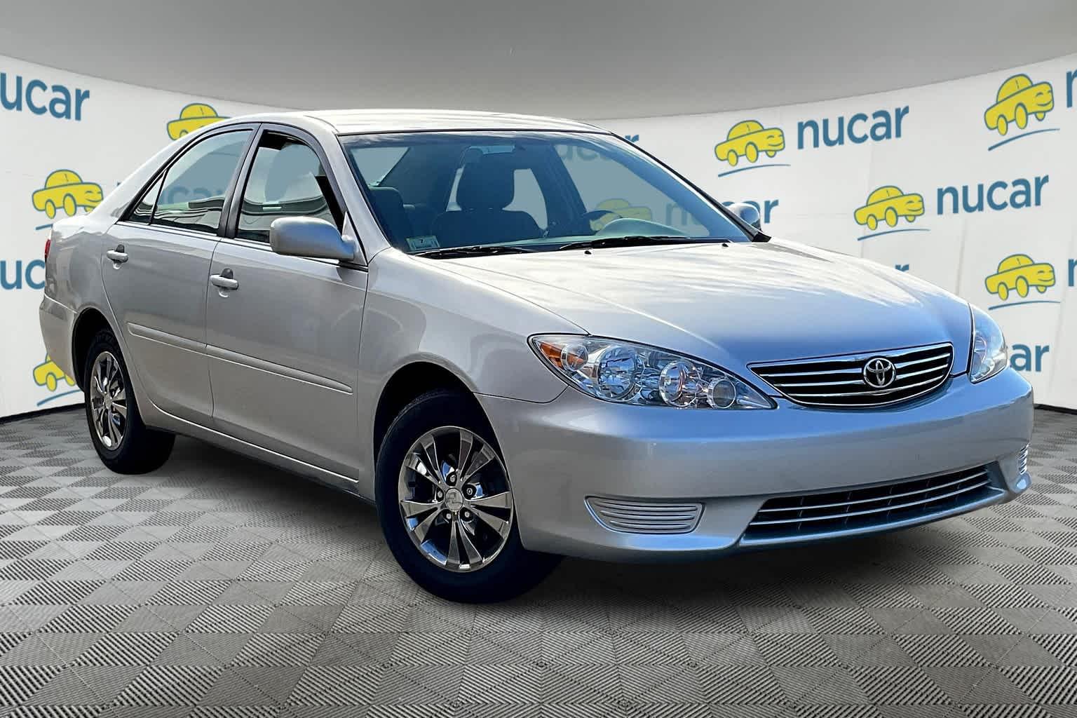 2005 Toyota Camry LE - Photo 1