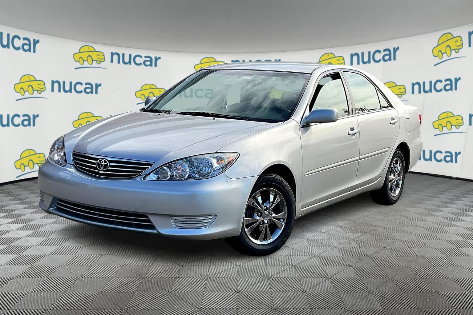 2005 Toyota Camry LE - Photo 2