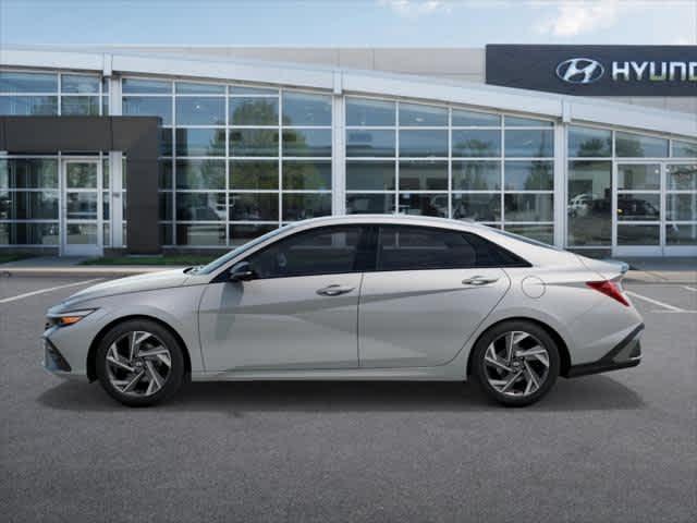 2025 Hyundai Elantra SEL Sport - Photo 3