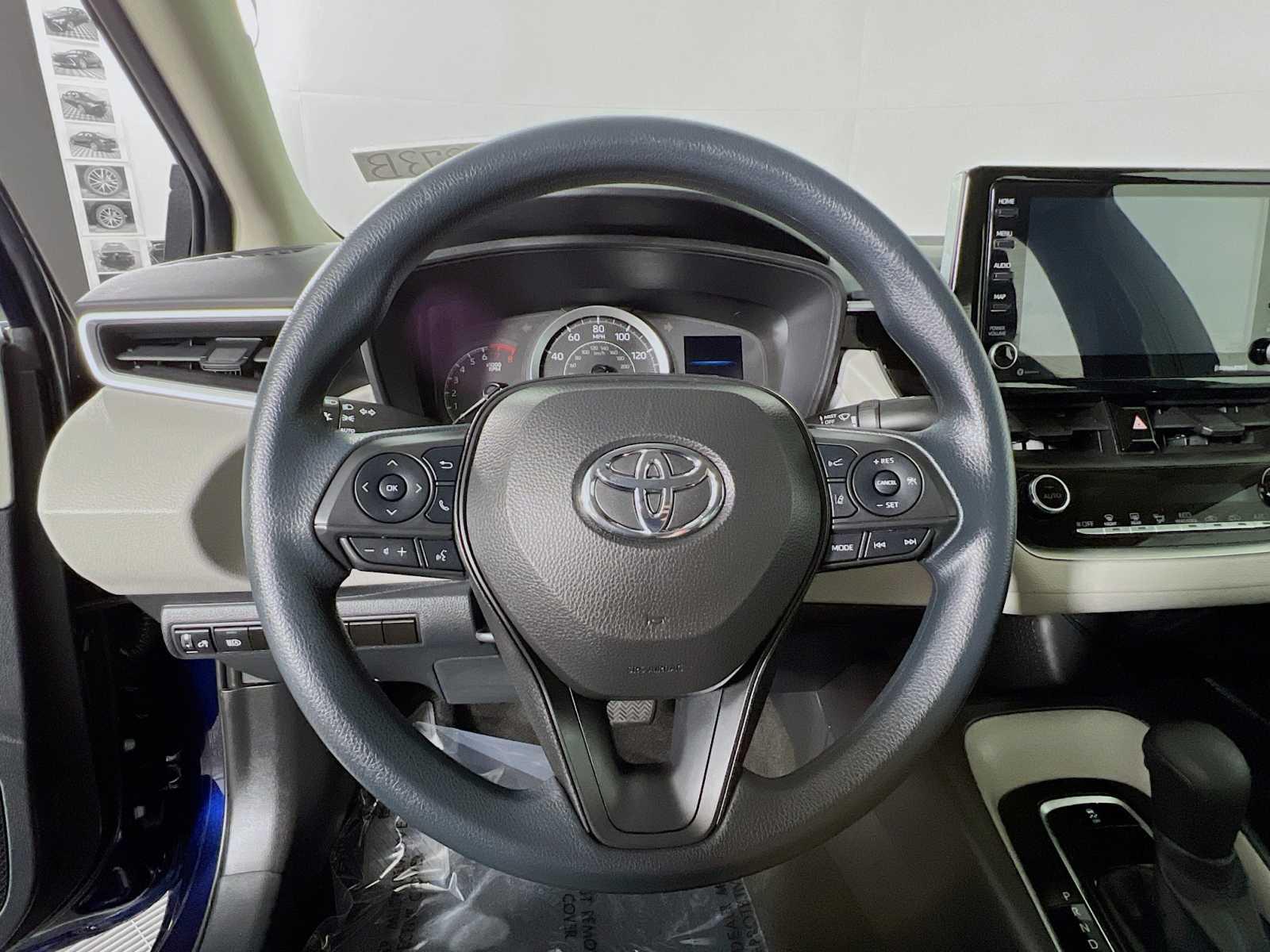 2022 Toyota Corolla LE - Photo 11