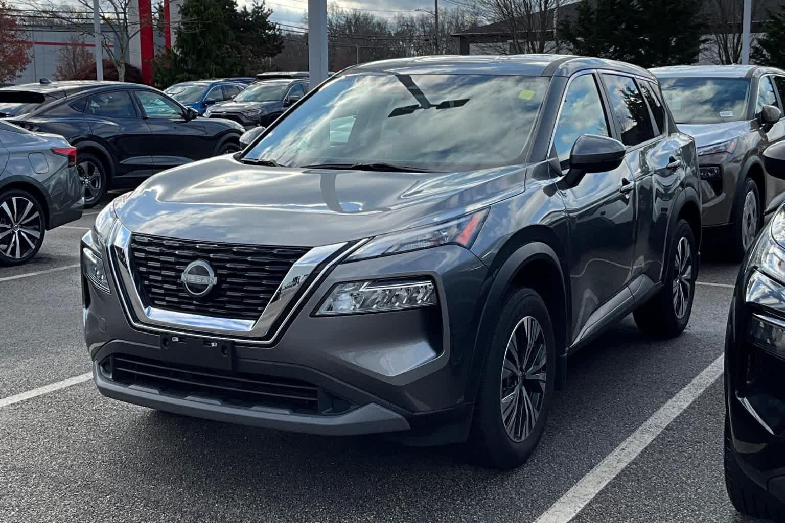 2023 Nissan Rogue SV - Photo 3