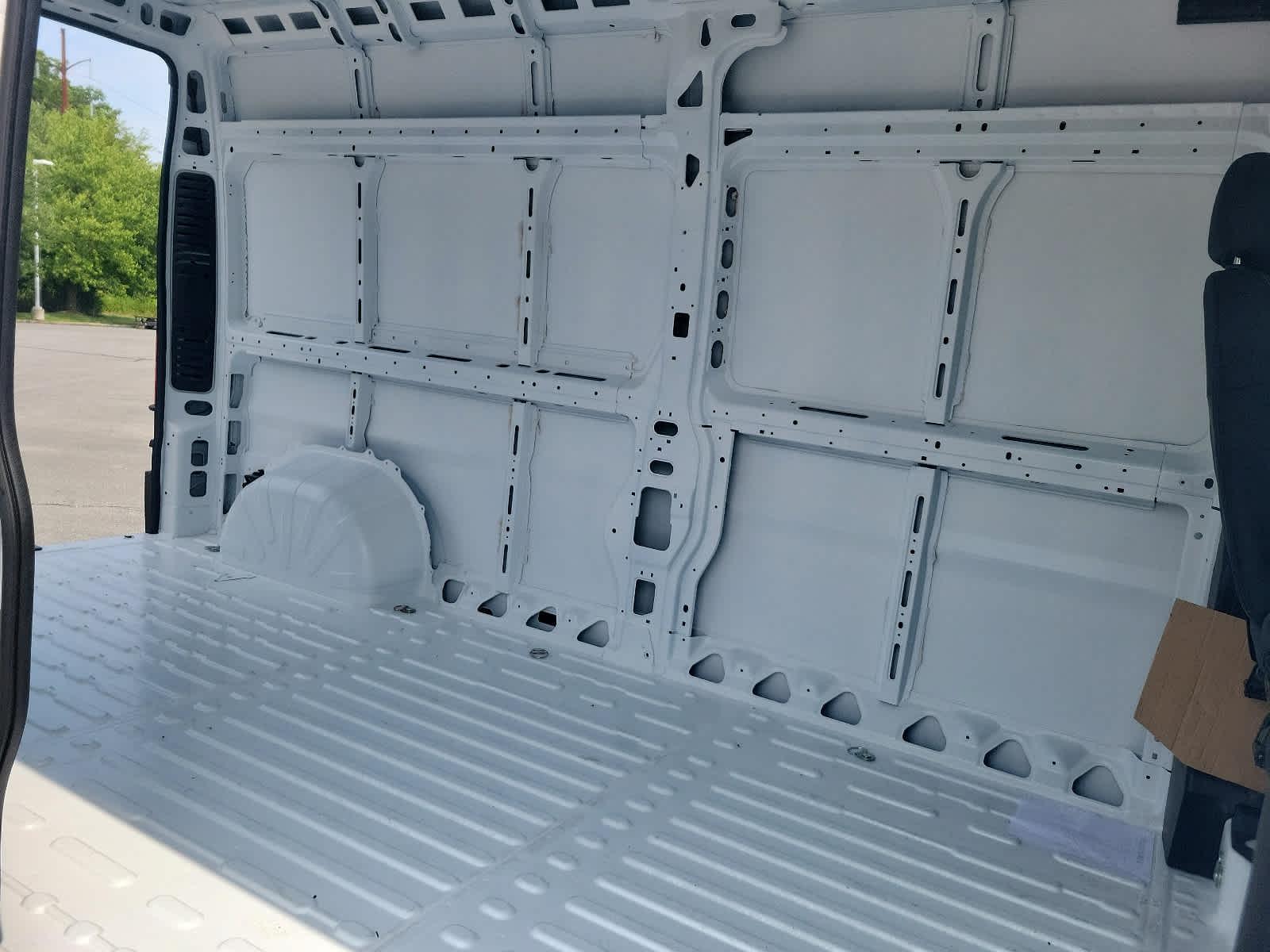 2024 Ram ProMaster 2500 High Roof - Photo 17