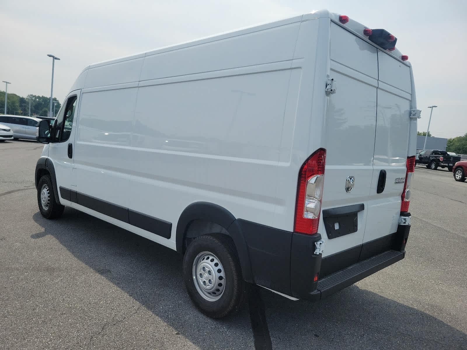 2024 Ram ProMaster Tradesman - Photo 3