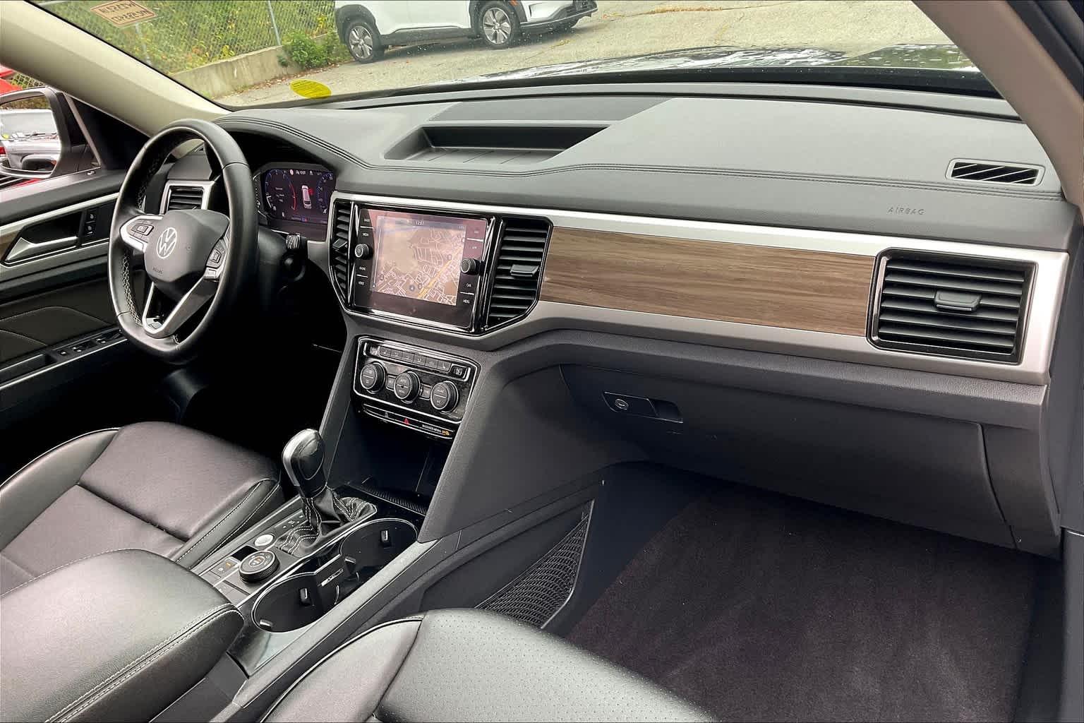 2021 Volkswagen Atlas 3.6L V6 SEL - Photo 14