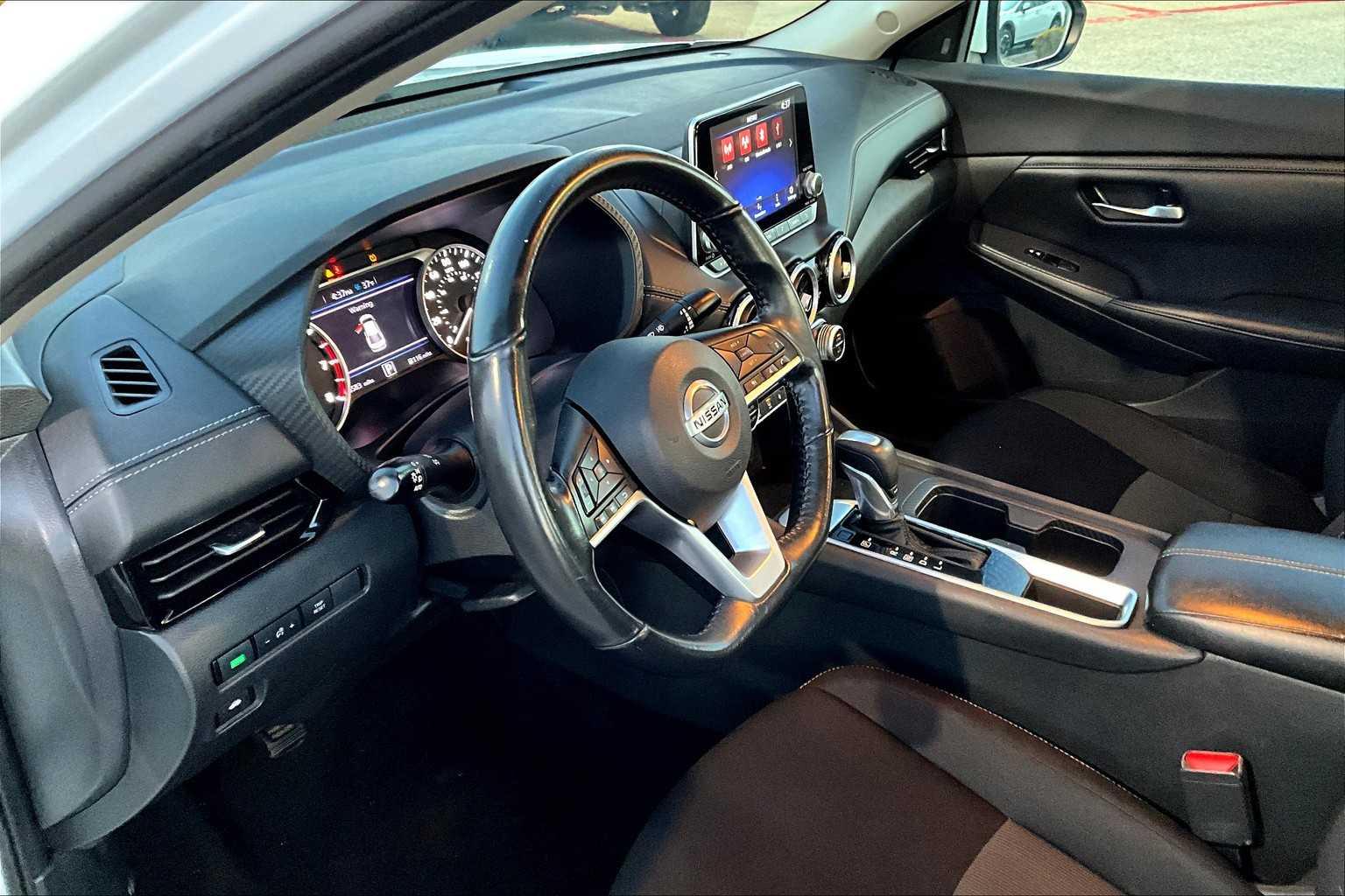 2021 Nissan Sentra SV - Photo 8