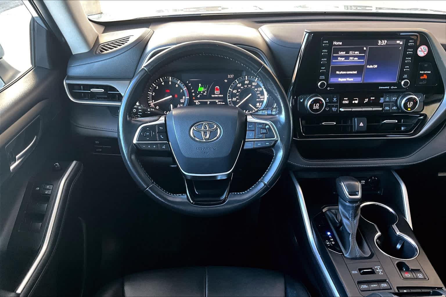 2021 Toyota Highlander XLE - Photo 18