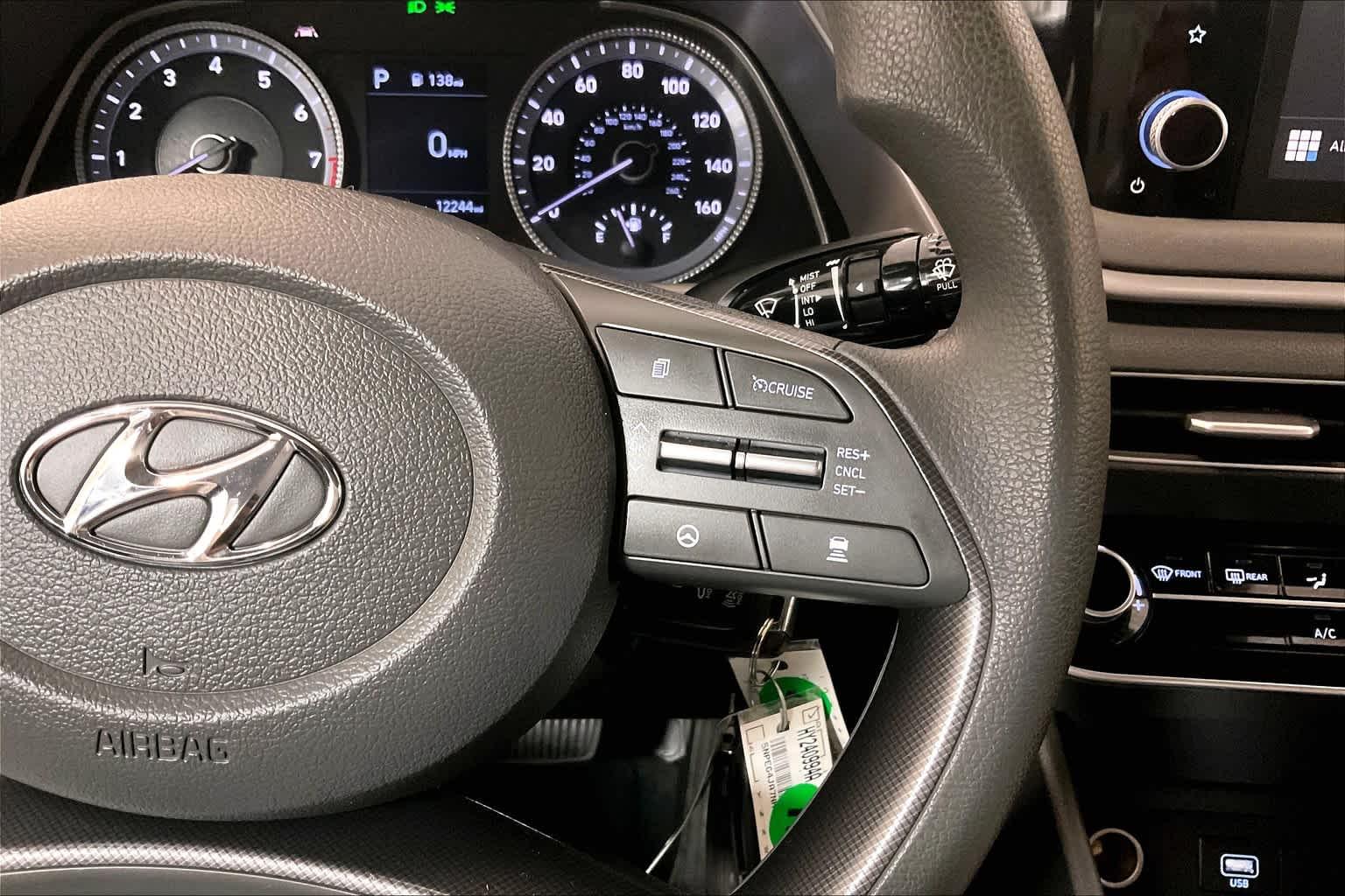 2022 Hyundai Sonata SE - Photo 23