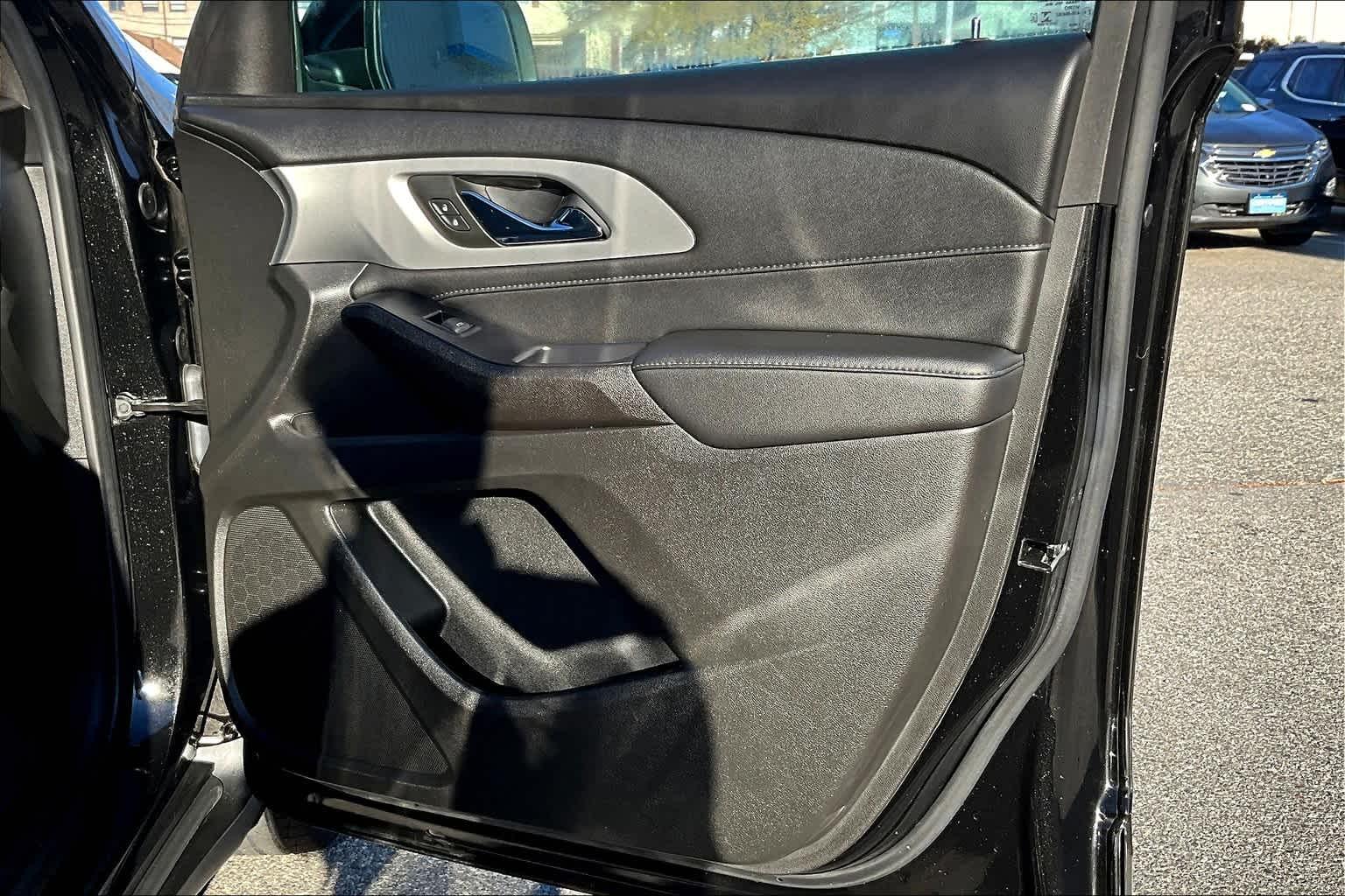 2022 Chevrolet Traverse LT Cloth - Photo 12