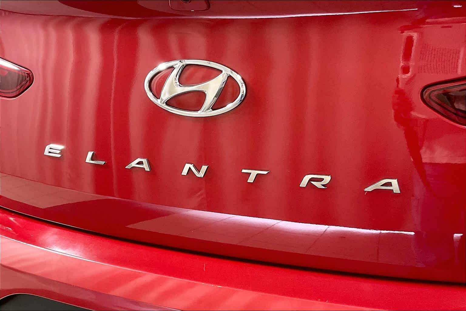 2020 Hyundai Elantra SE - Photo 27