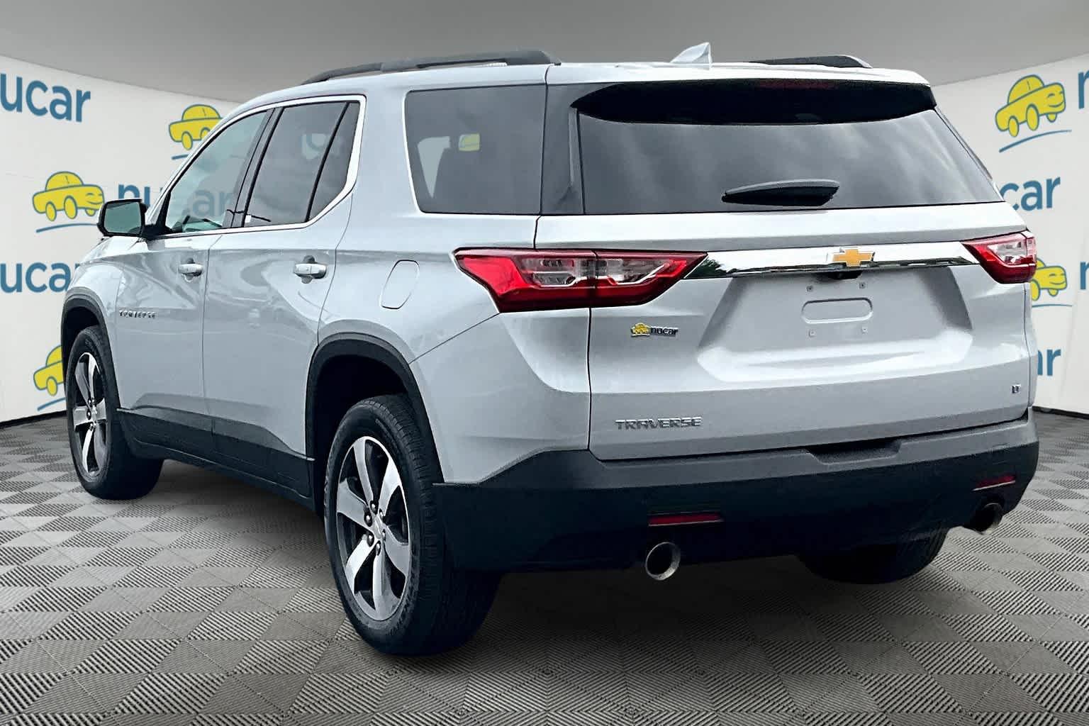 2021 Chevrolet Traverse LT Leather - Photo 4