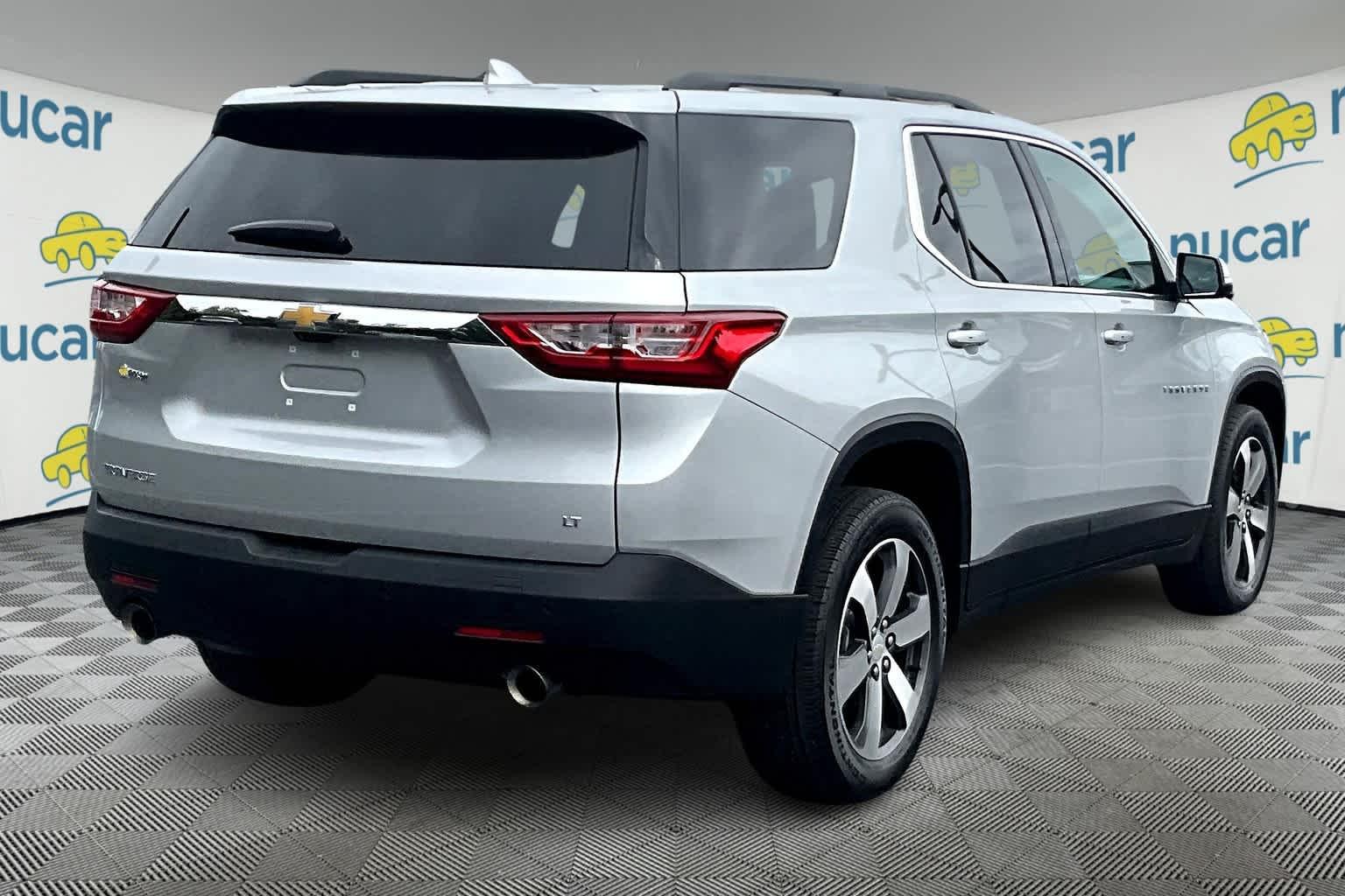 2021 Chevrolet Traverse LT Leather - Photo 6