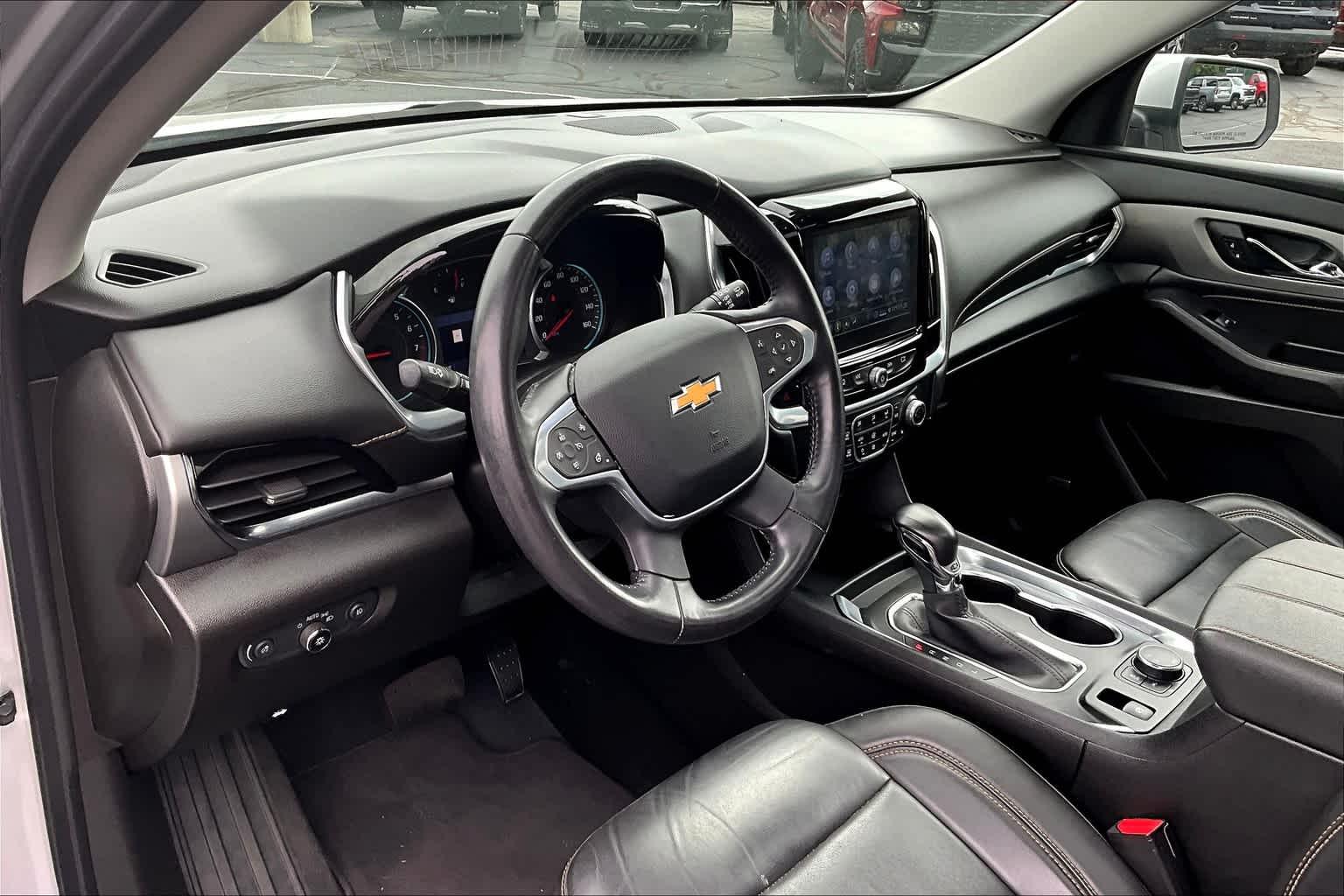 2021 Chevrolet Traverse LT Leather - Photo 8