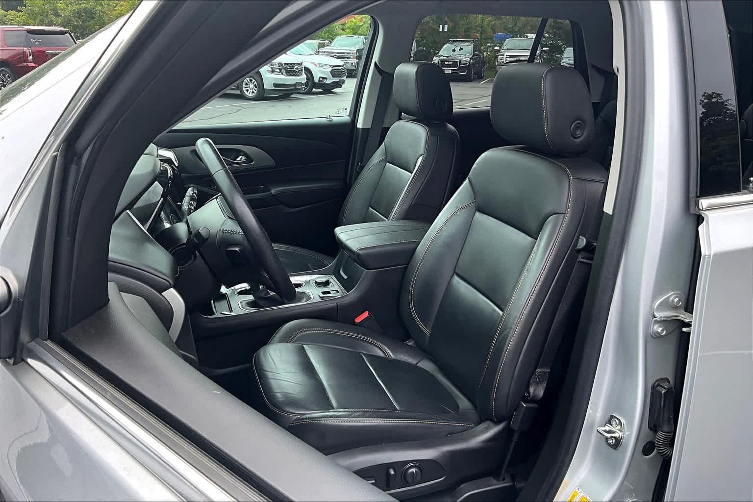 2021 Chevrolet Traverse LT Leather - Photo 10