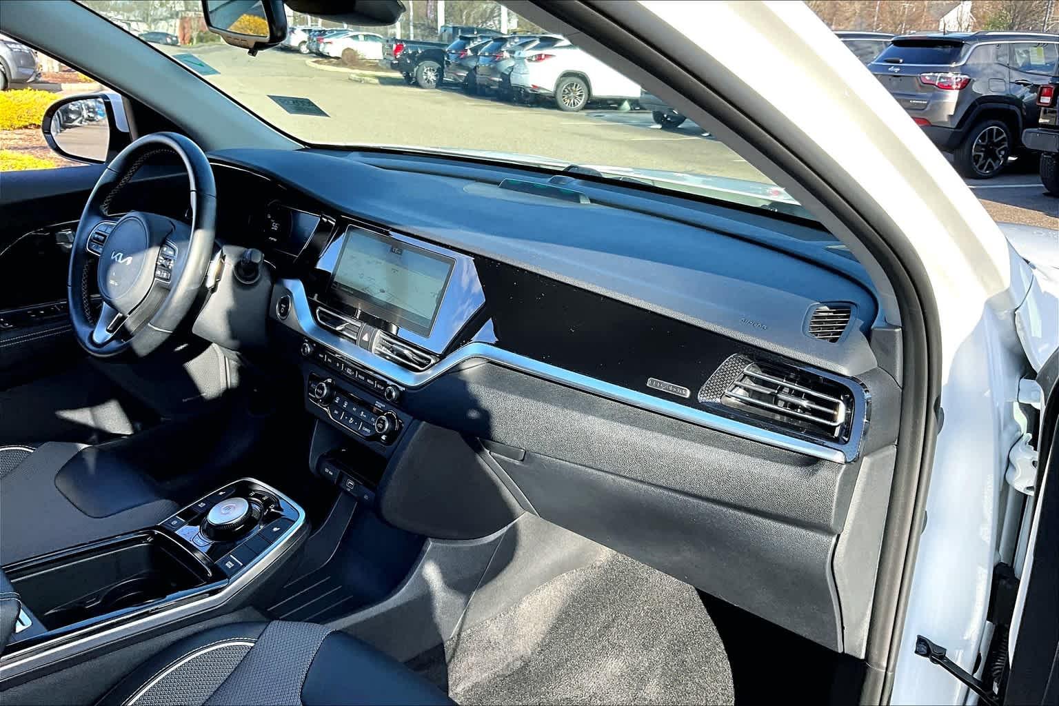 2022 Kia Niro EV EX - Photo 14