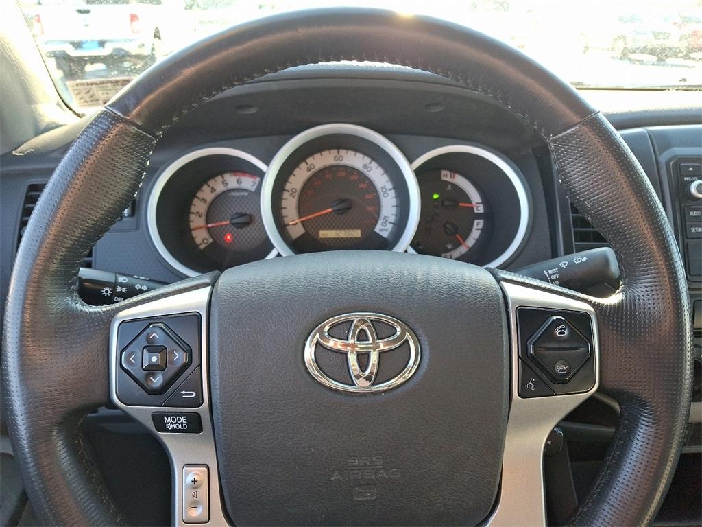 2015 Toyota Tacoma  - Photo 18