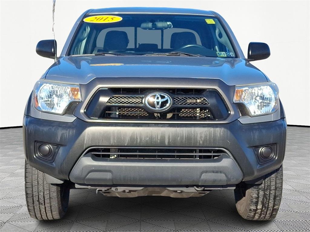 2015 Toyota Tacoma  - Photo 2