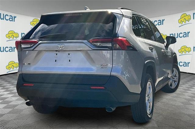 2021 Toyota RAV4 XLE - Photo 13