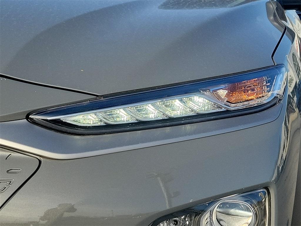 2020 Hyundai Kona Electric Limited - Photo 9