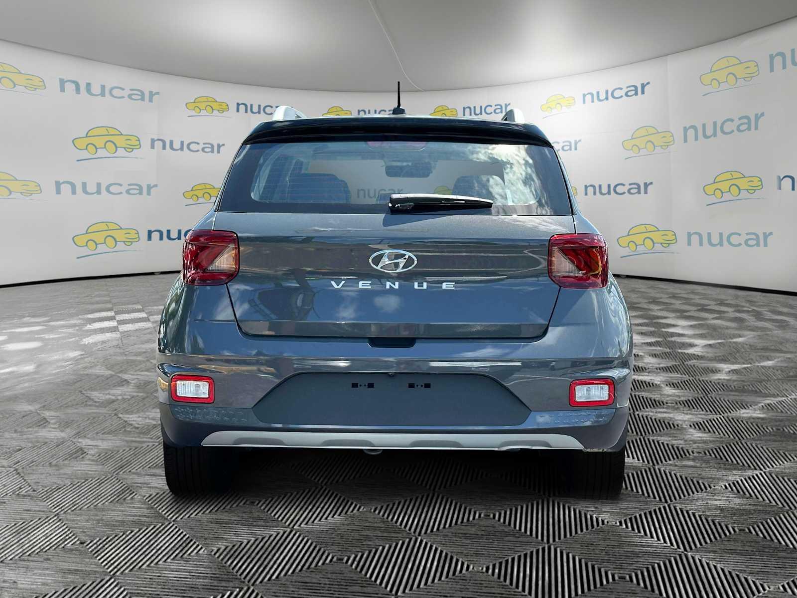 2025 Hyundai Venue Limited - Photo 7