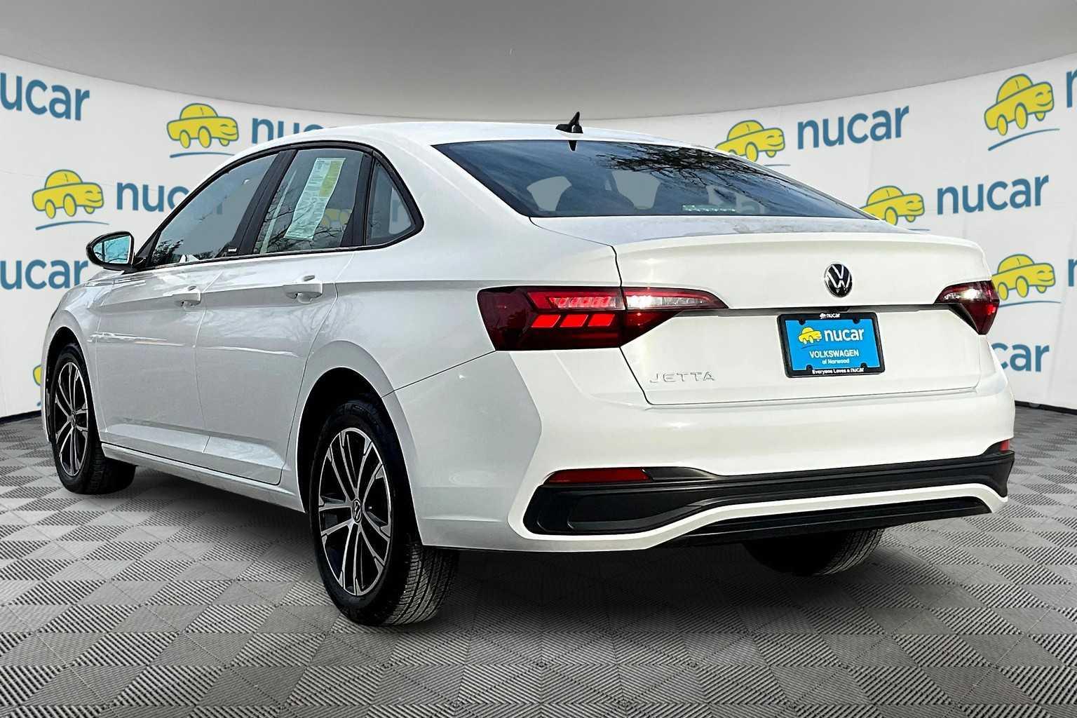 2024 Volkswagen Jetta Sport - Photo 4