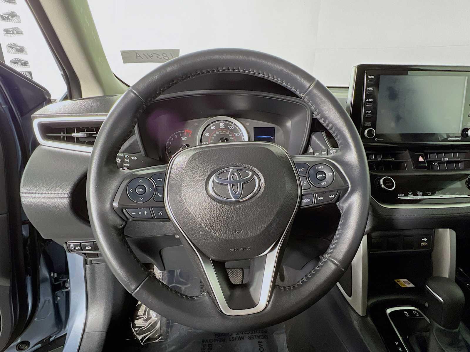 2022 Toyota Corolla Cross LE - Photo 11