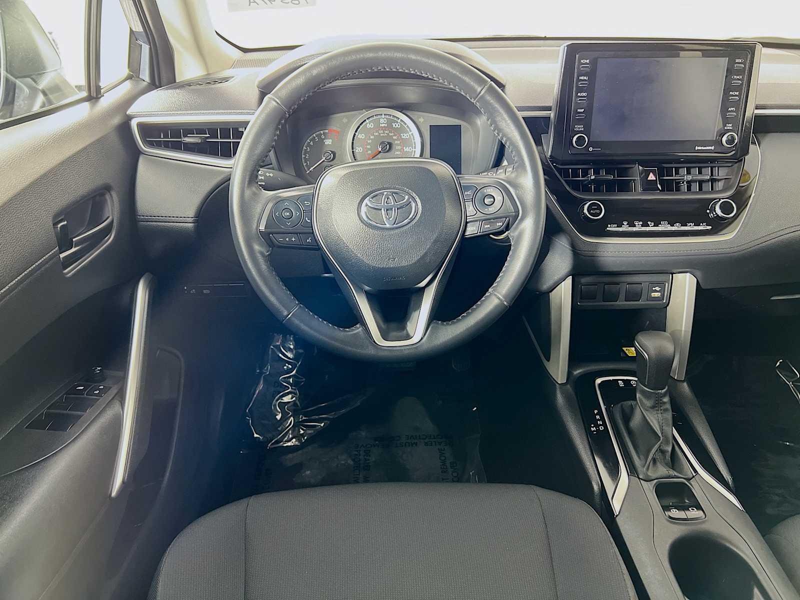 2022 Toyota Corolla Cross LE - Photo 21