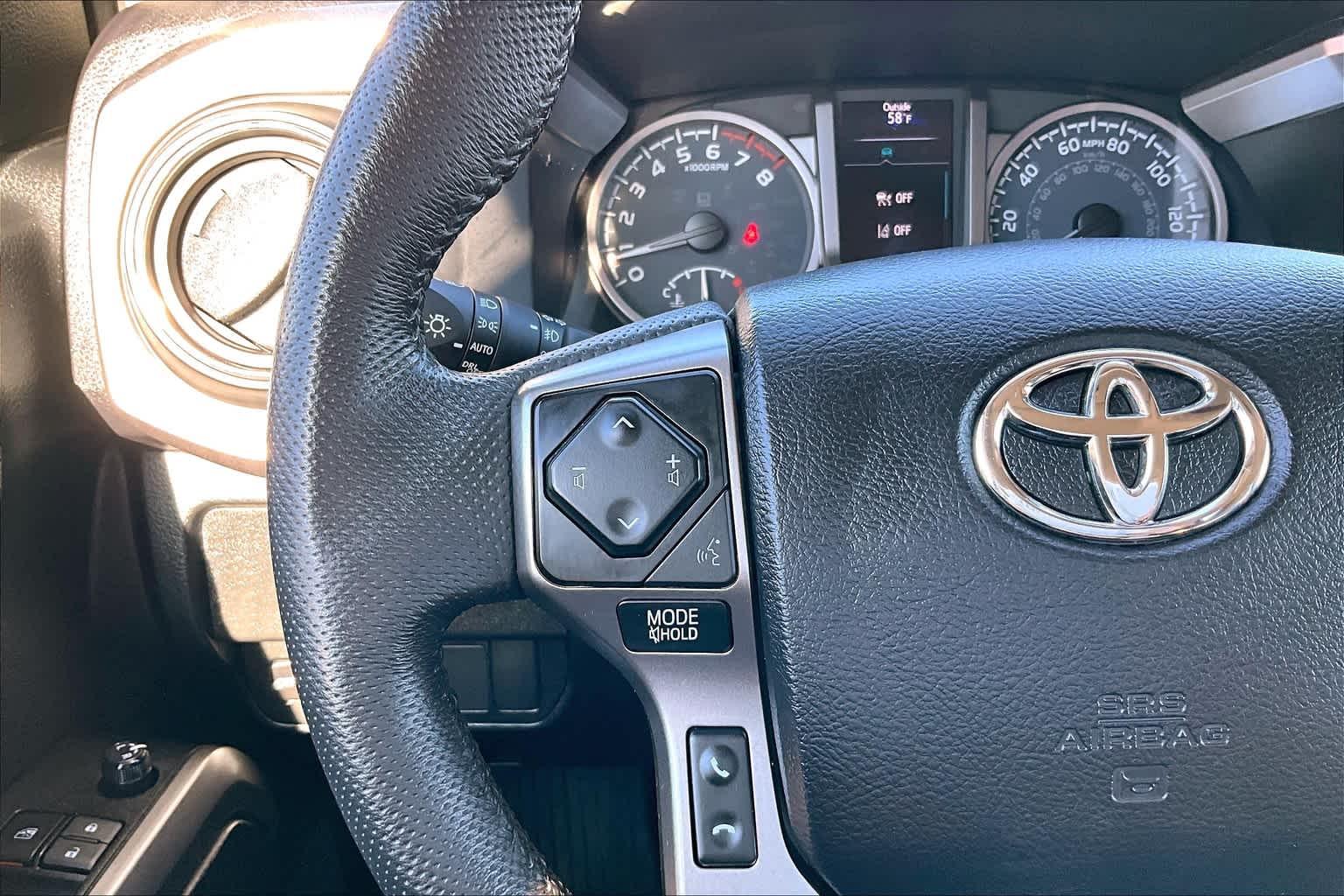 2022 Toyota Tacoma SR5 Double Cab 5 Bed V6 AT - Photo 22